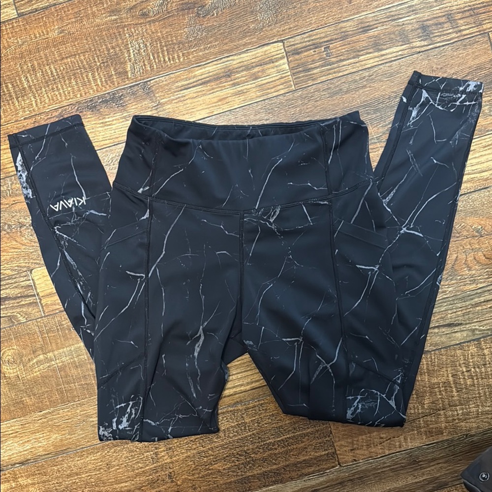 KIAVA Black Marble Leggings